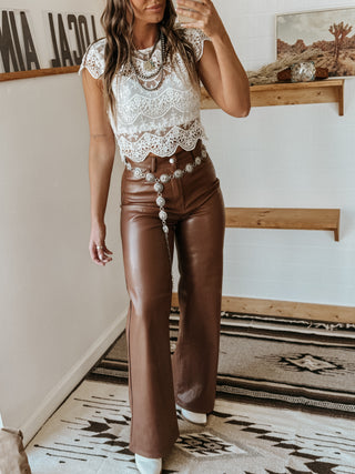 Top cropped de cowgirl atado