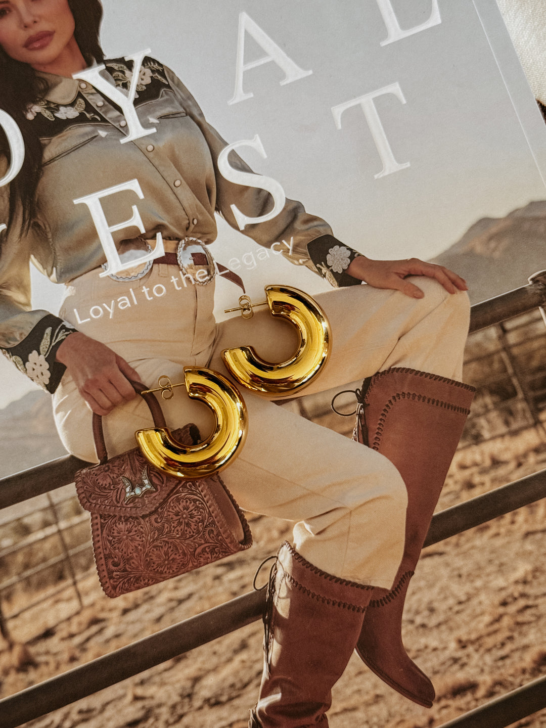 The Chuncky Gold Smooth Hoops