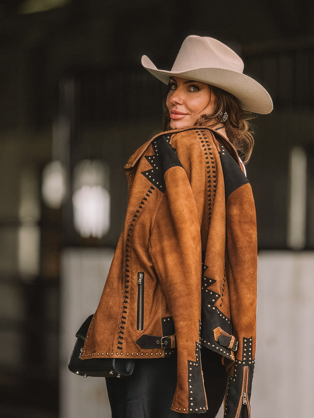 A jaqueta cravejada Scully