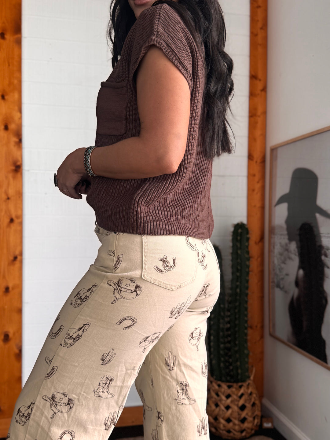 Calças largas com estampa Western Sketch – Sarja creme