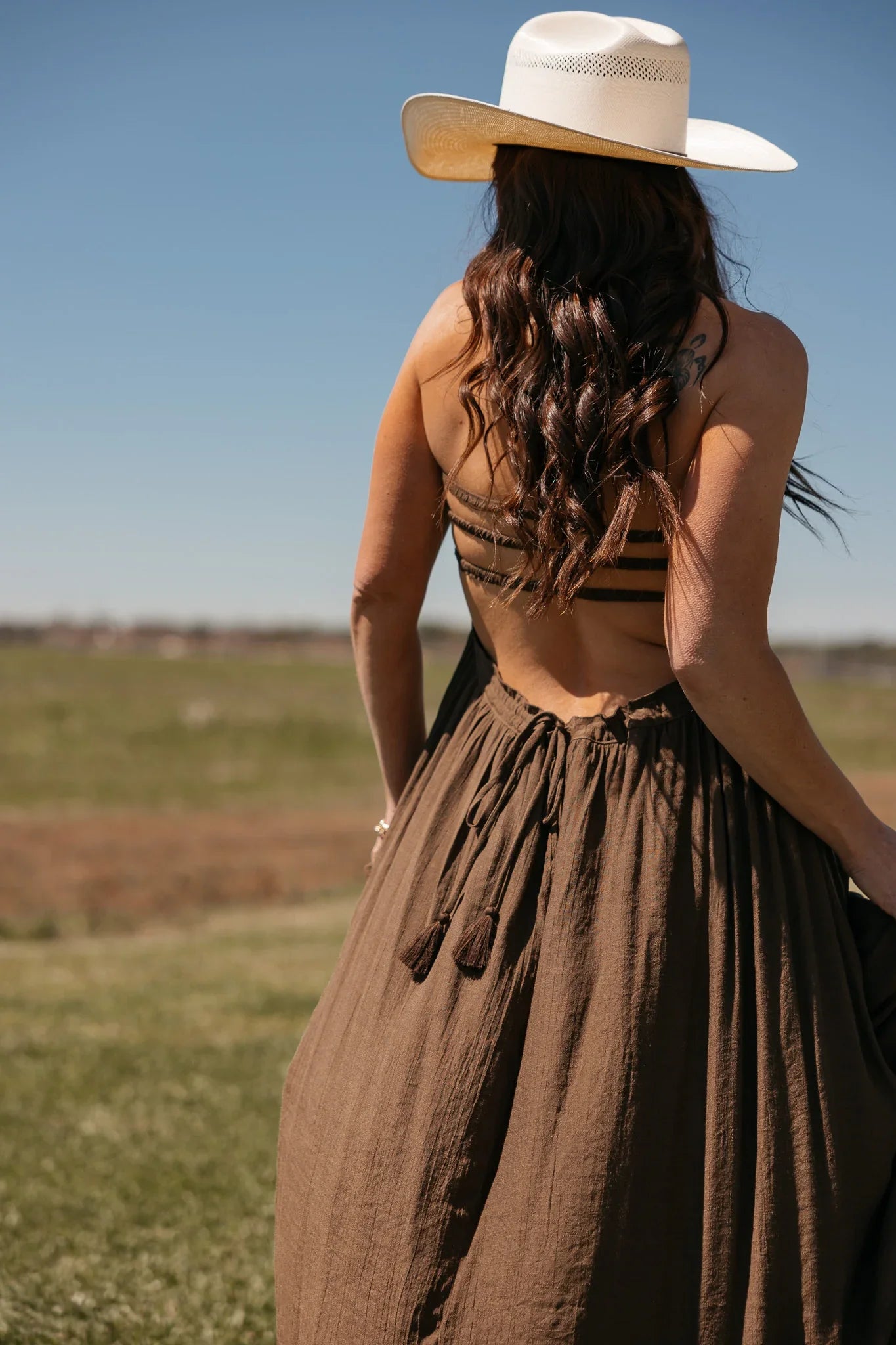 Saddle Brown Smocked Halter Maxi Dress M Saddle Brown Smocked Halter Maxi Dress M