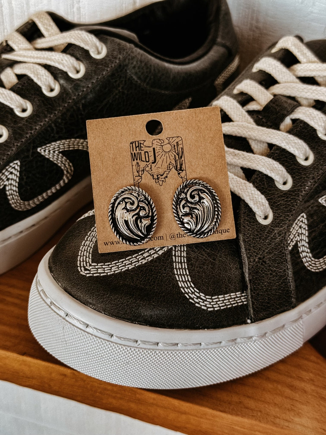 Paisley Studs (Oval)