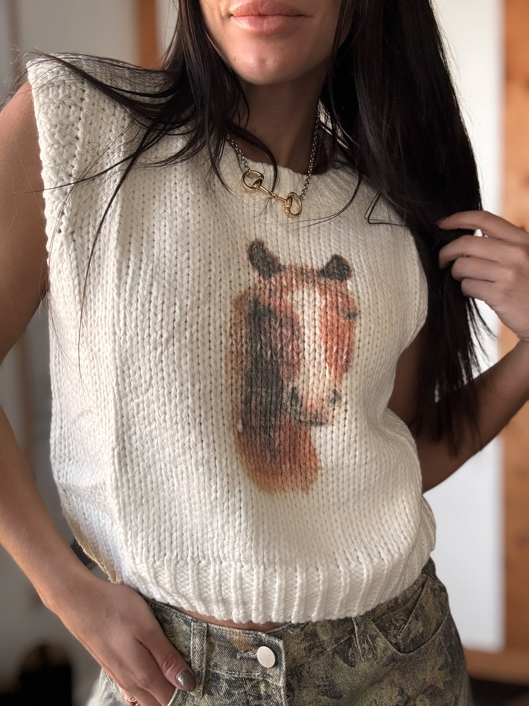 Bronco Knit Sweater vest - White