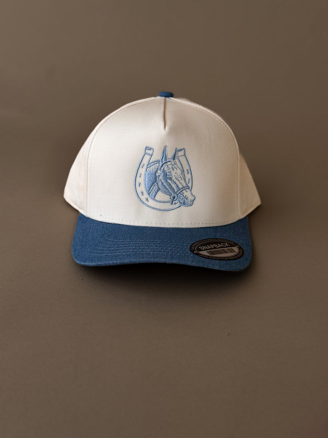 Boné Trucker Feminino The Horse Head