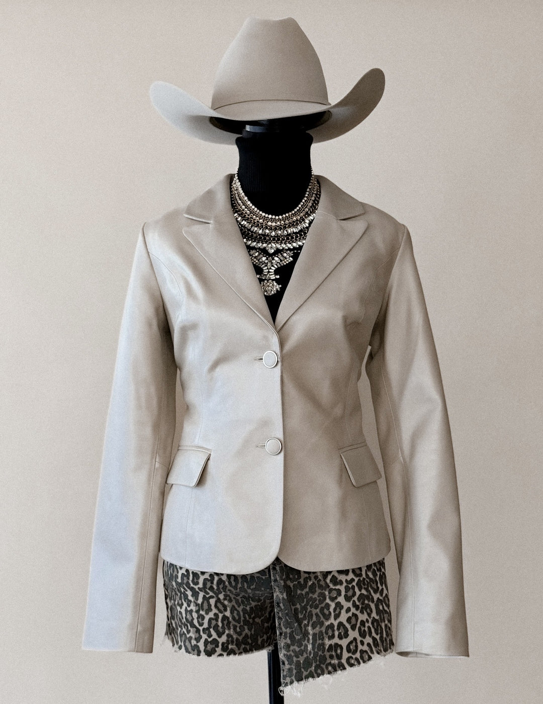 Blazer de cuero perlado Morris Kaye