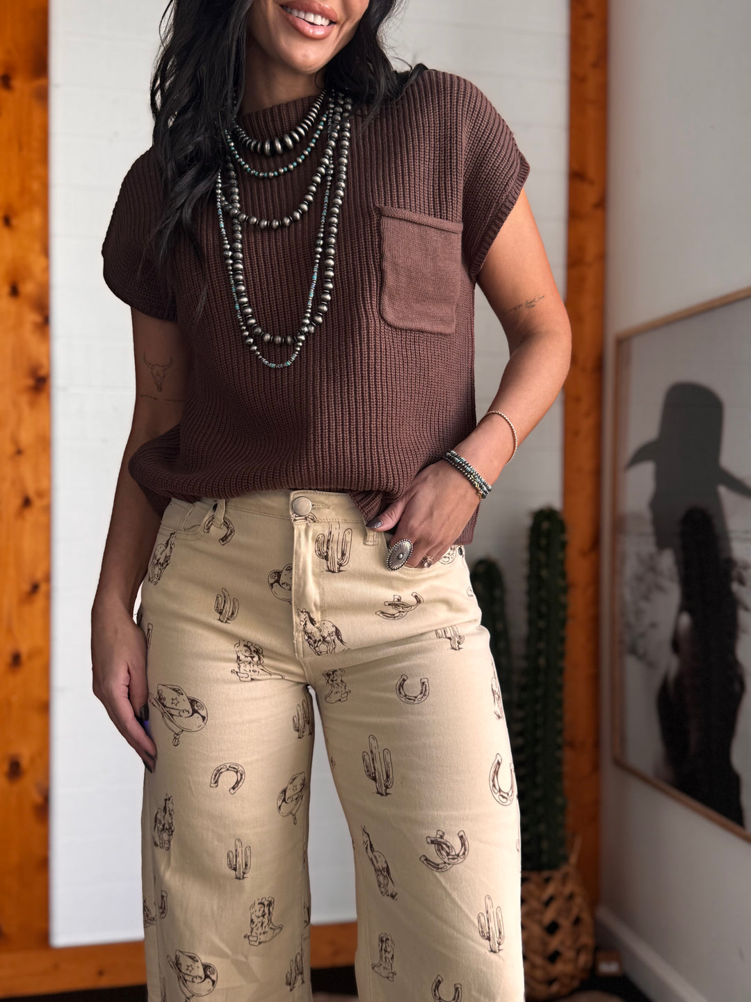 Calças largas com estampa Western Sketch – Sarja creme