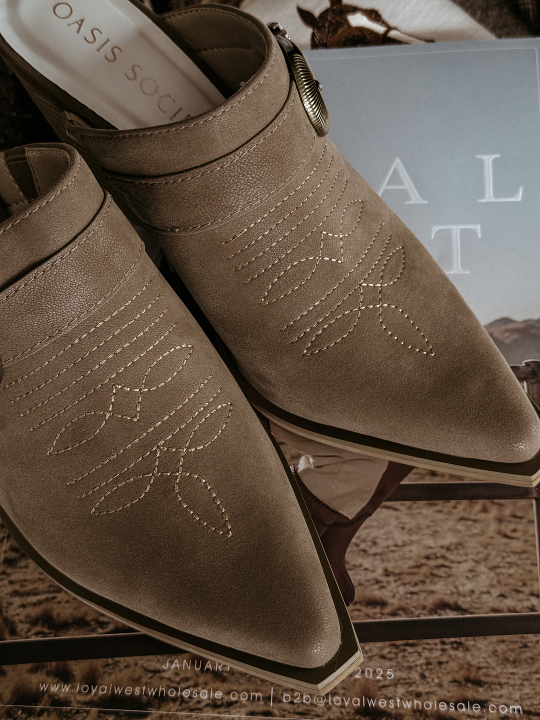 The Dixie Mule (Dark Taupe)