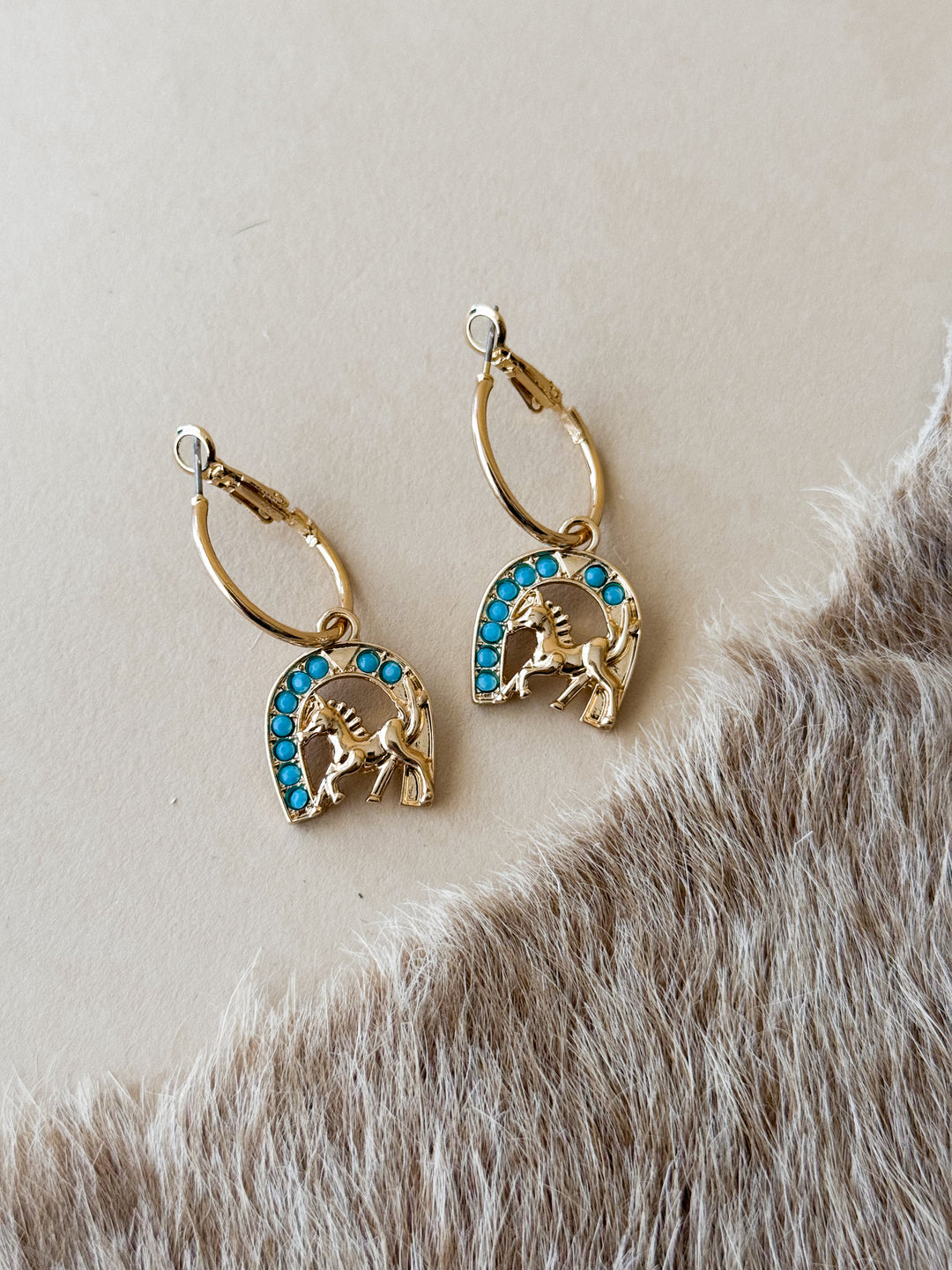 Horseshoe Turquoise Stone Earrings – Gold