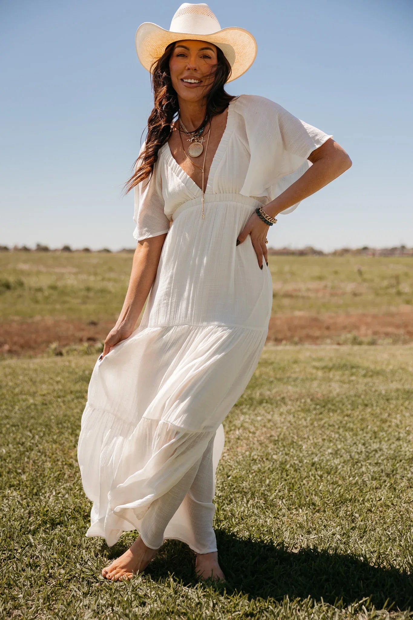 Ivory Flutter Sleeve Tiered Maxi Dress M Ivory Flutter Sleeve Tiered Maxi Dress M