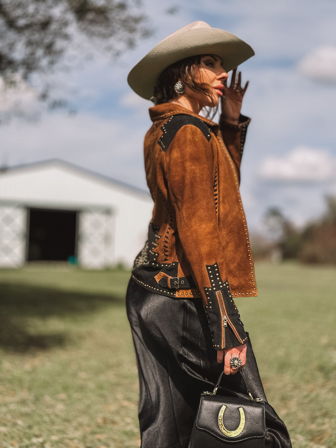 A jaqueta cravejada Scully