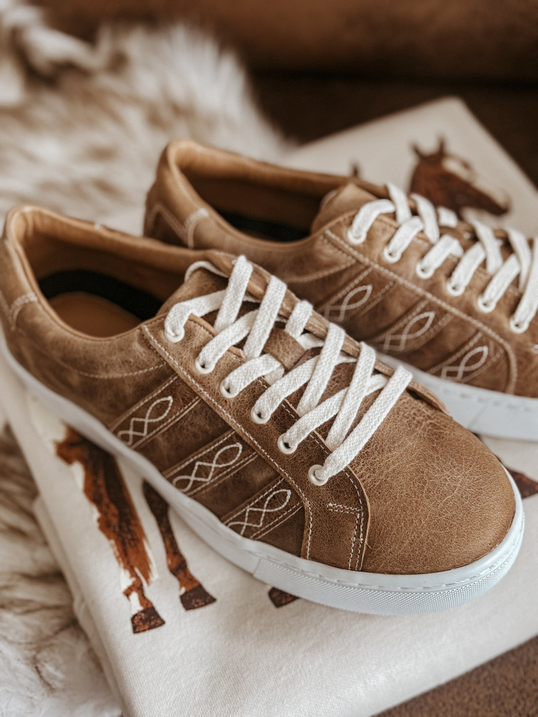 The Sheridan Tennis (Olden Tan)