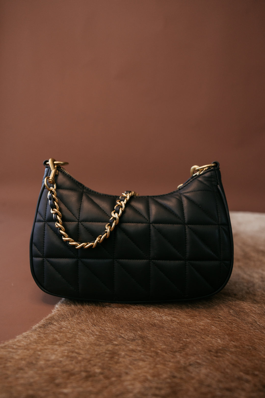 Bolso Loyal de piel acolchada negra