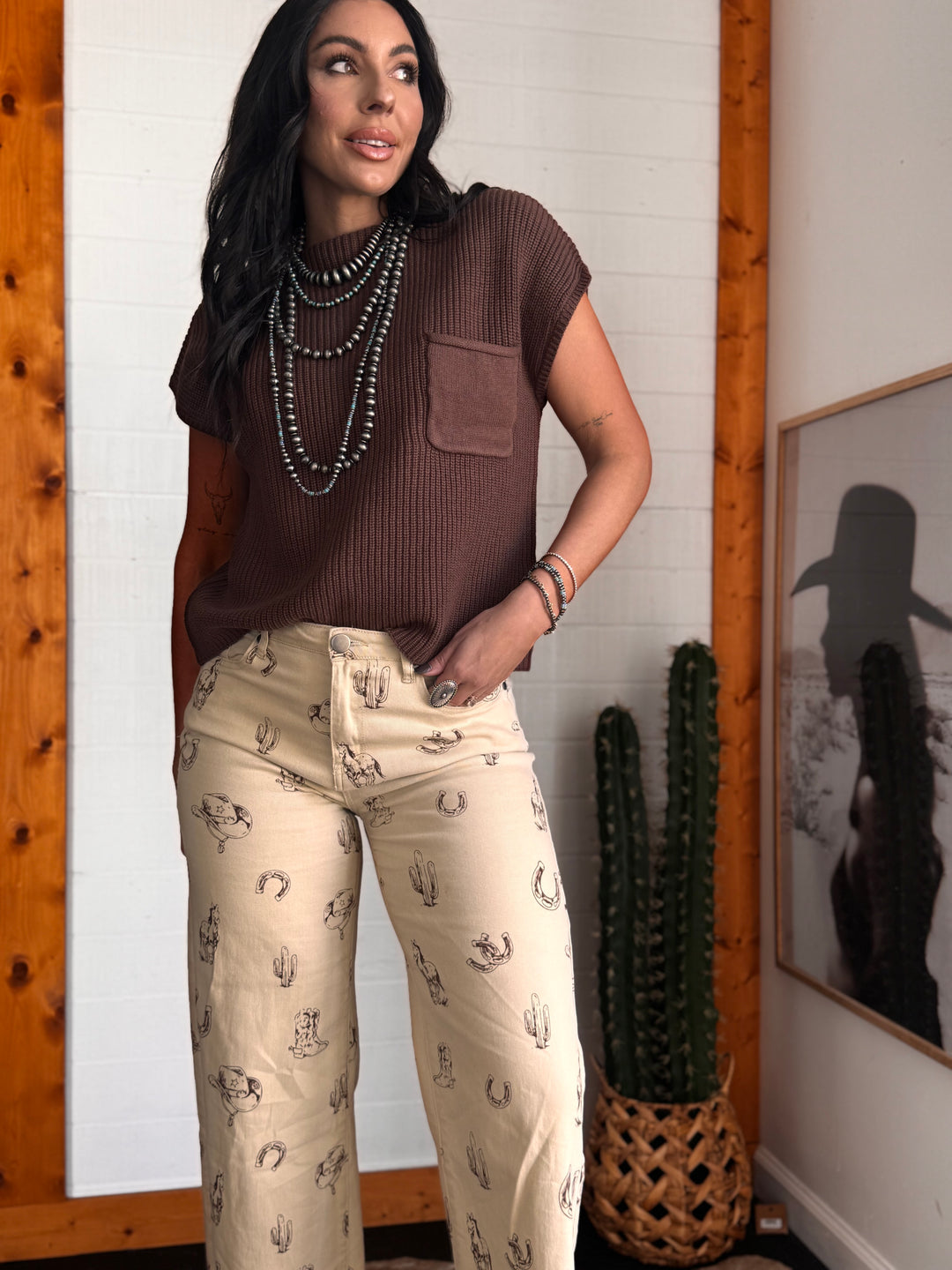 Calças largas com estampa Western Sketch – Sarja creme