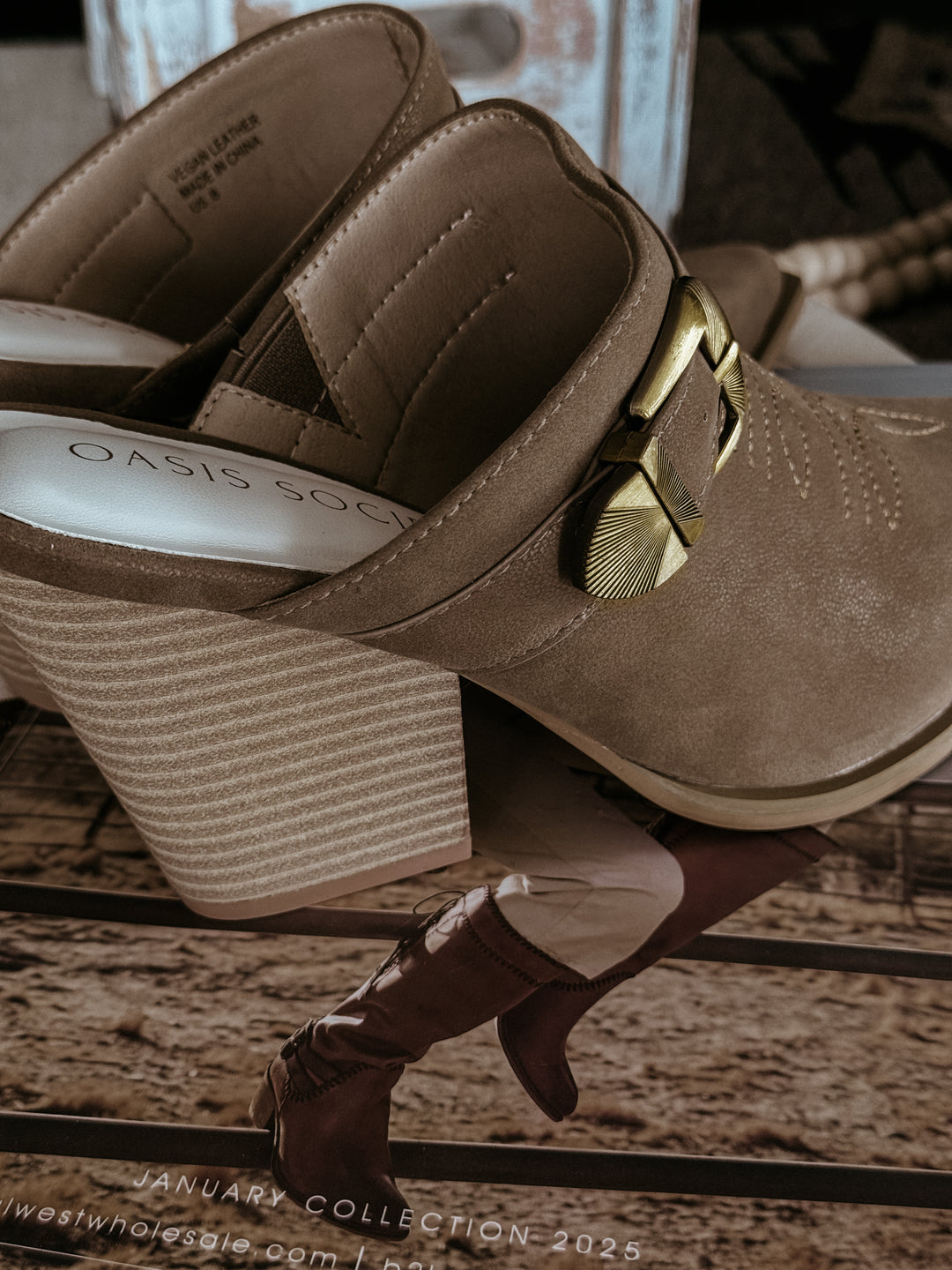 The Dixie Mule (Dark Taupe)