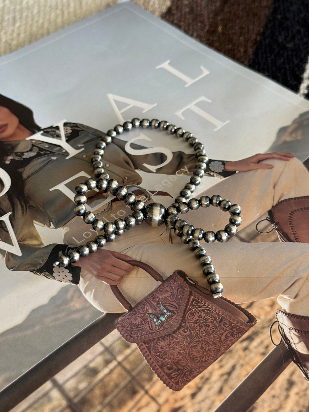 Pulsera de lazo con perlas de ley