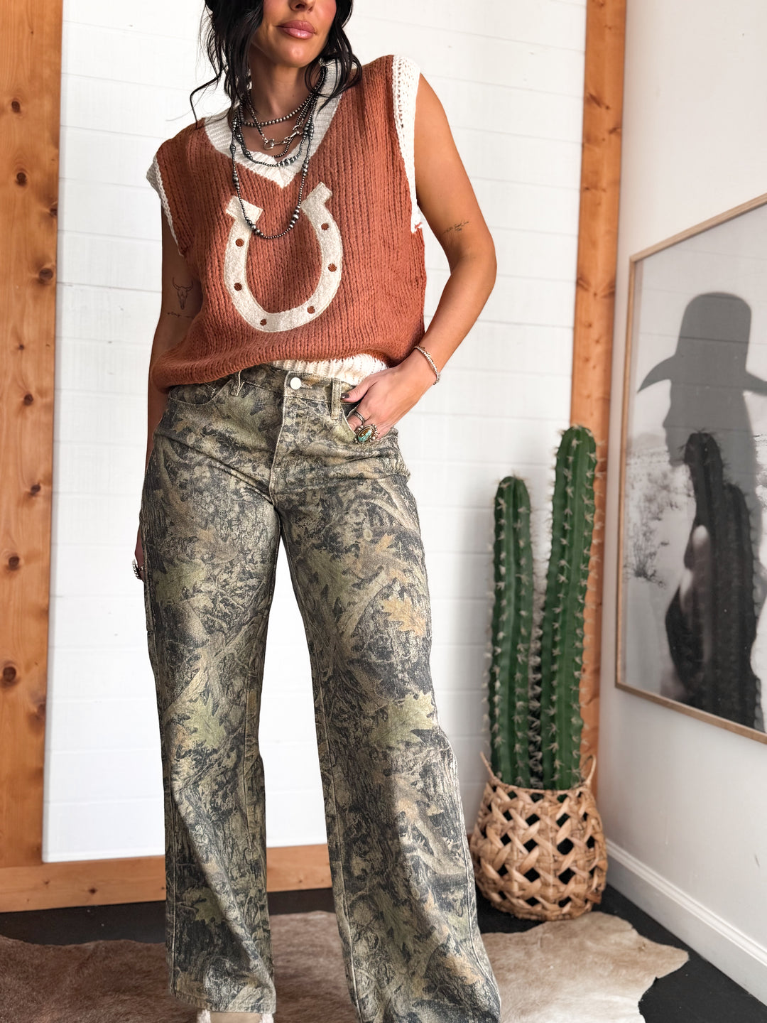 Horseshoe V-Neck Sweater Vest - Dusty Rose