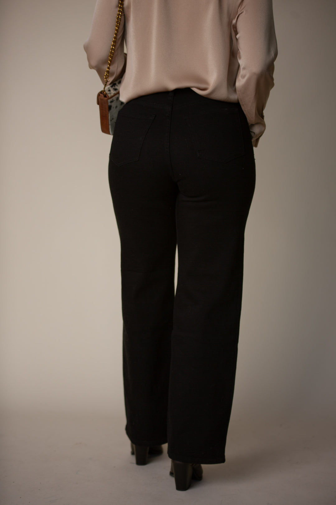High-Rise Wide Leg Jeans – Black Stretch Denim