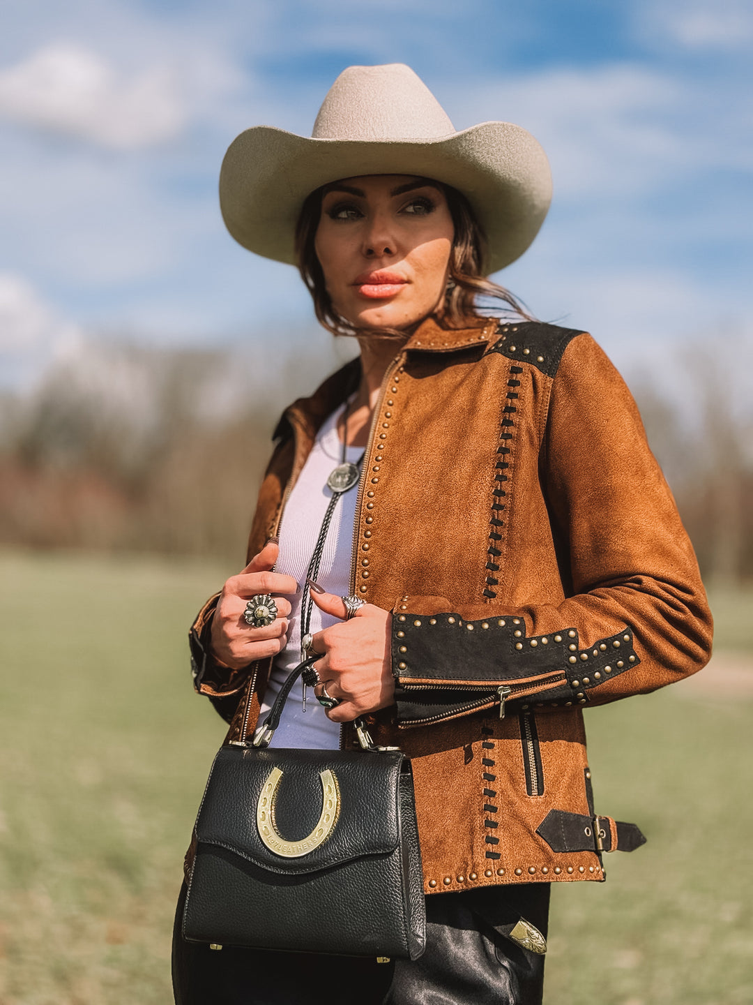 A jaqueta cravejada Scully