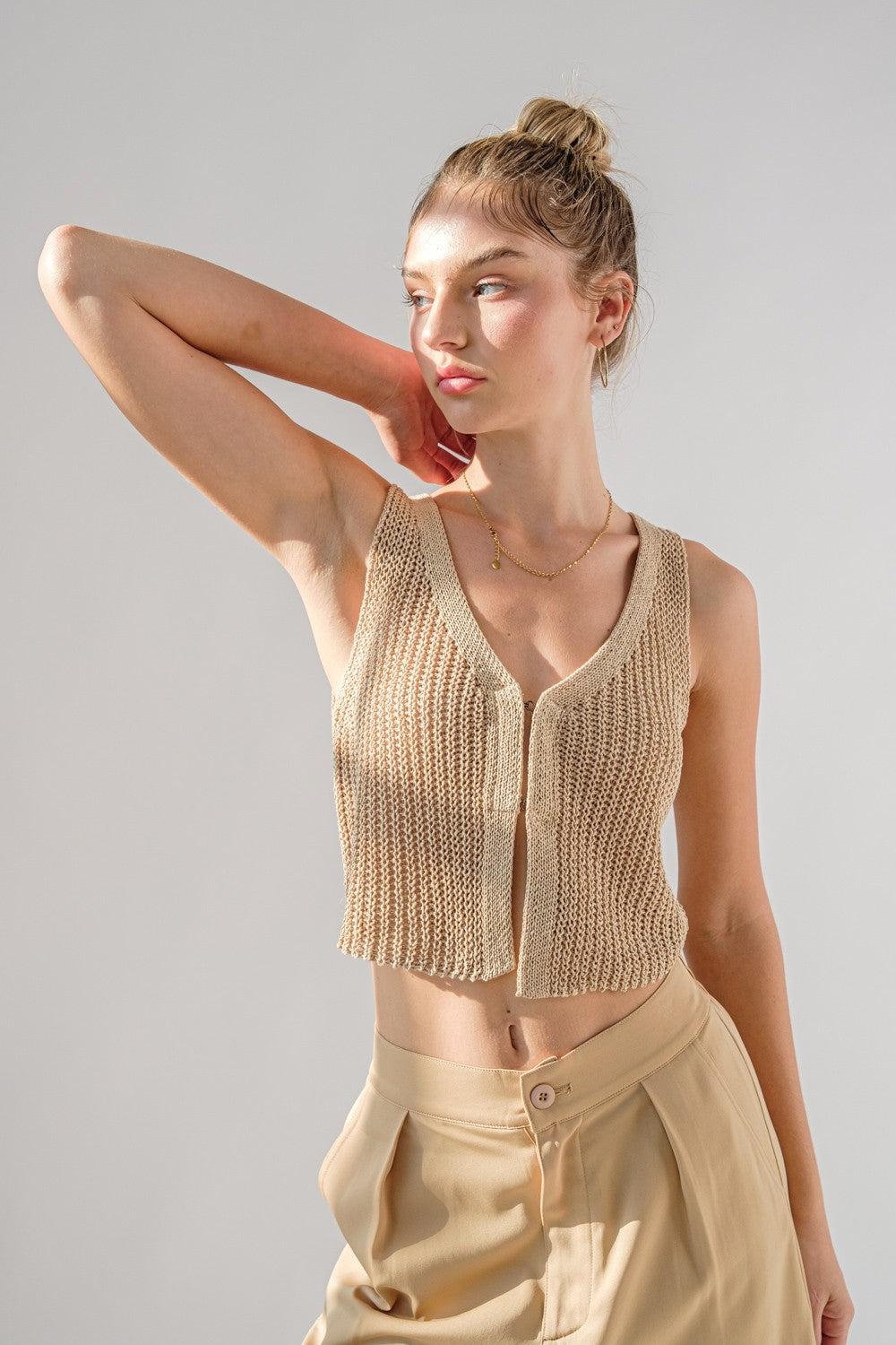 The Jaylani V Neck Top (Taupe)