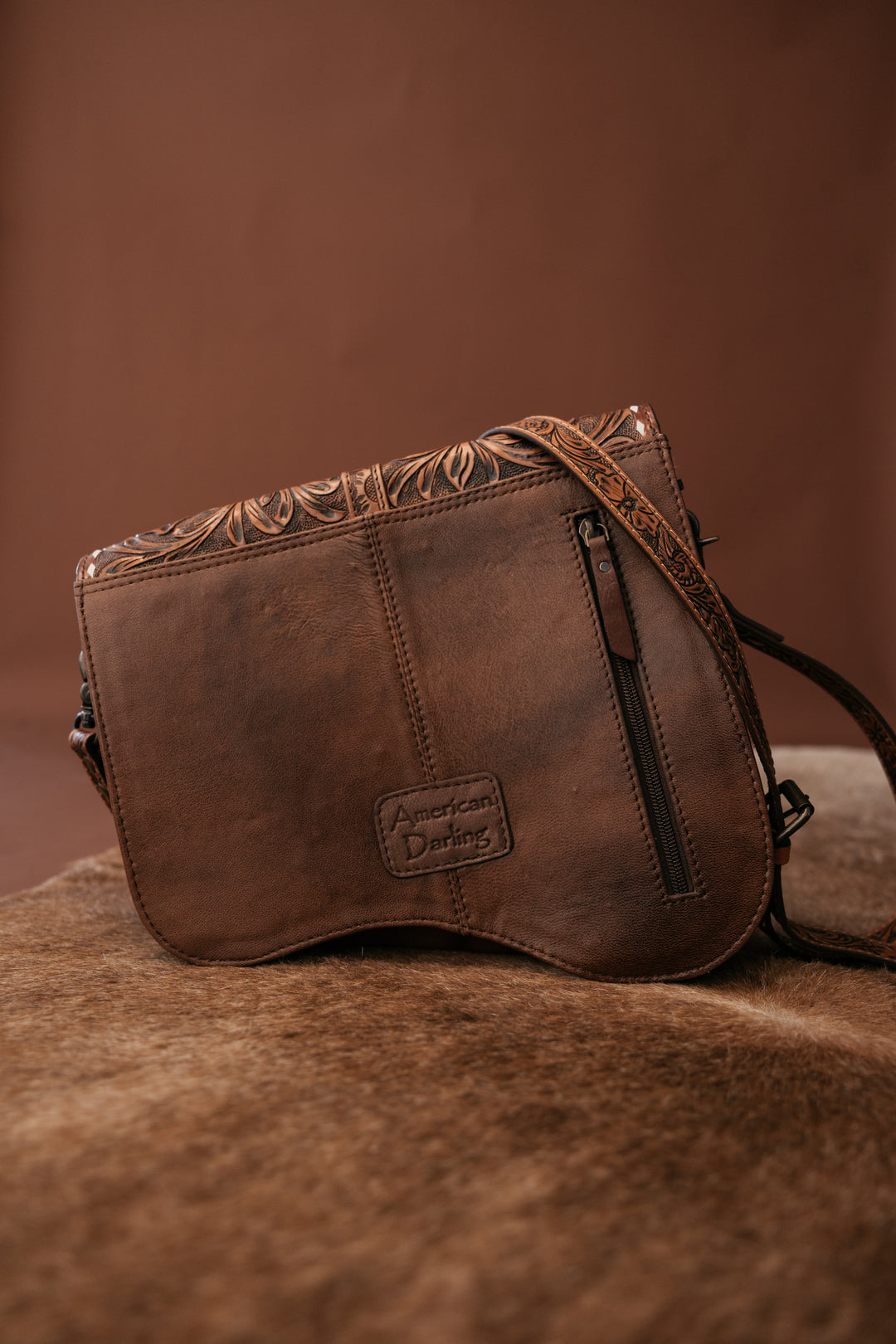 Bolsa transversal de couro de vaca com ferramentas ocidentais