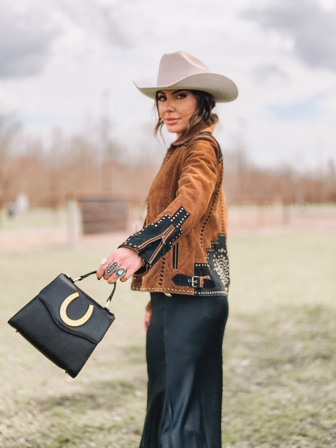 A jaqueta cravejada Scully