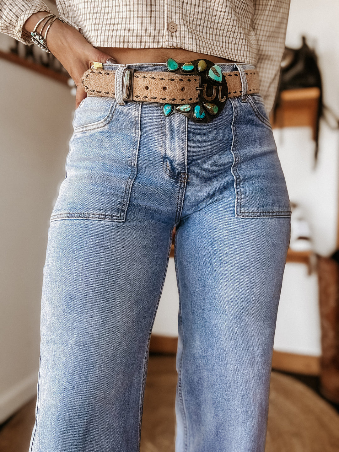 Calça jeans Waylon de cintura alta e perna larga com punho