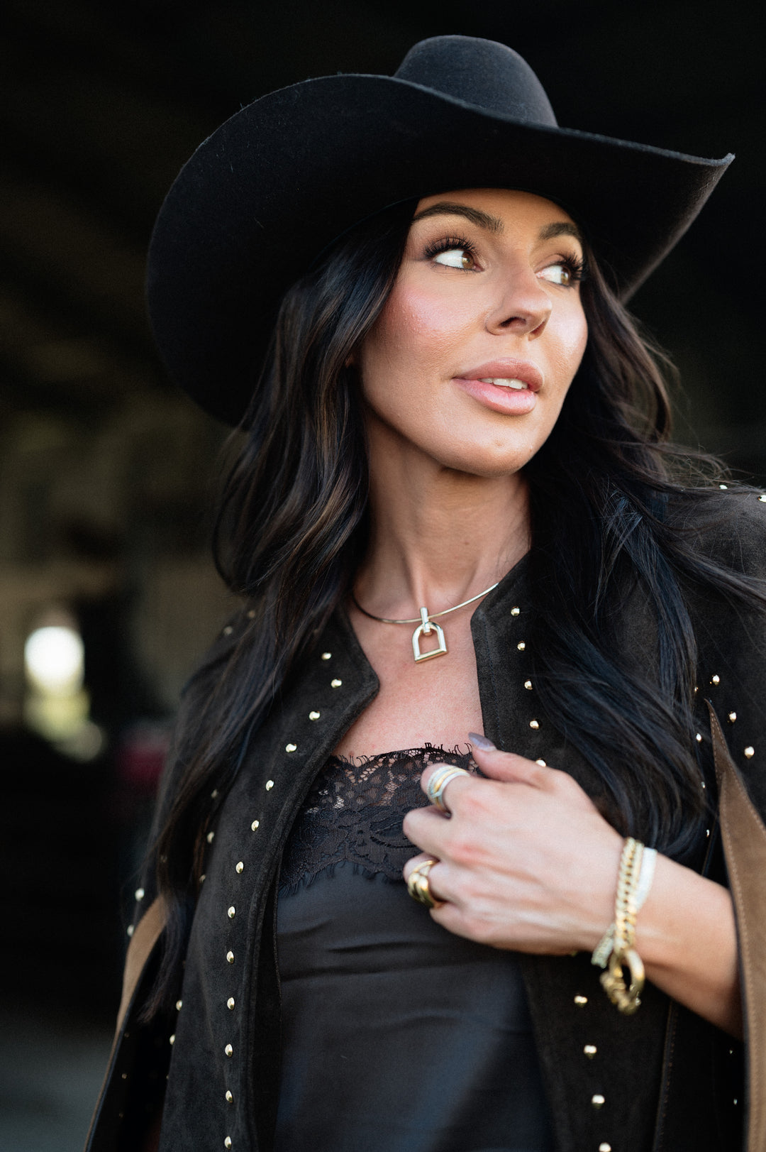 Stirrup Pendant Choker - Gold