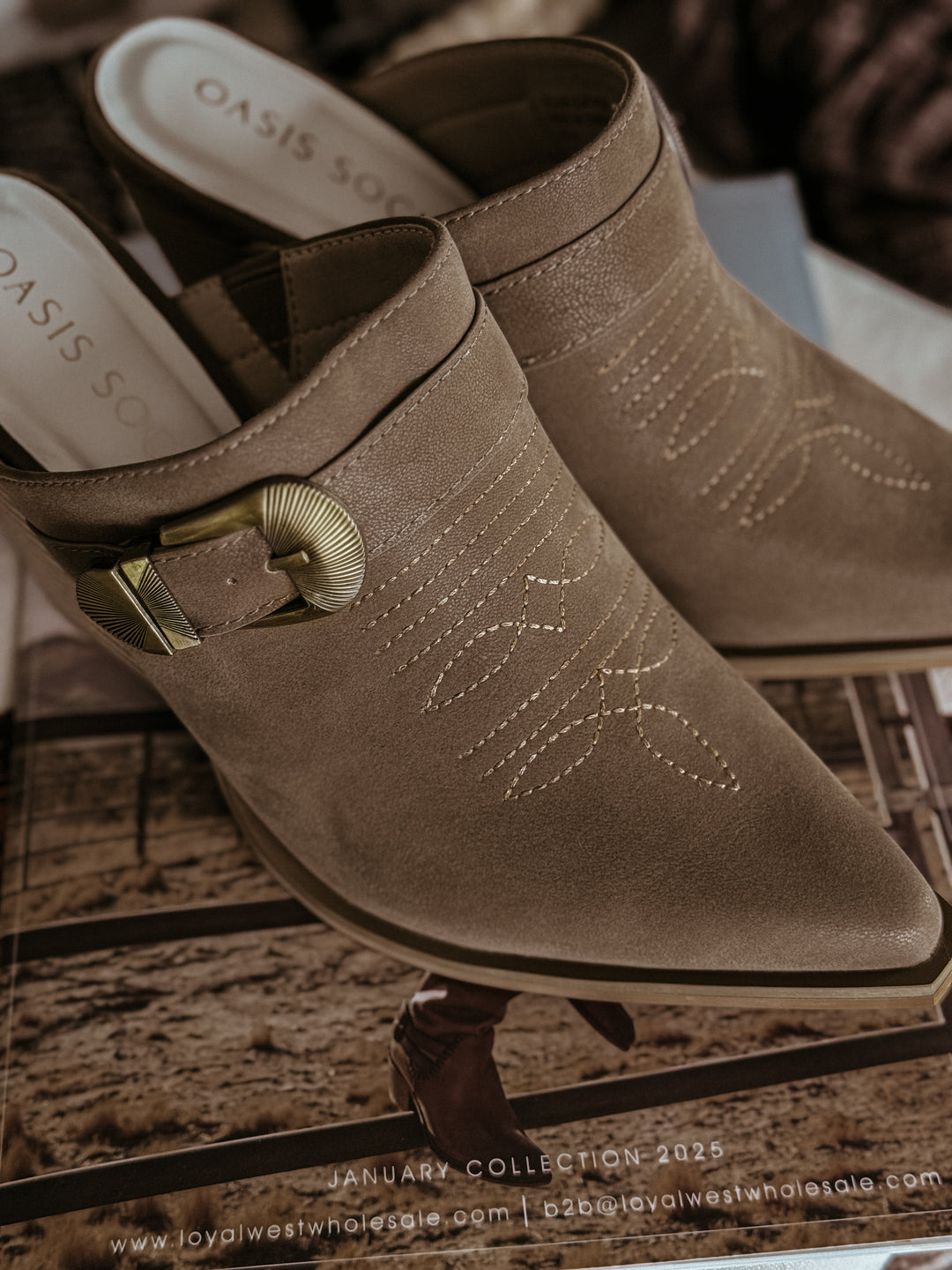 The Dixie Mule (Dark Taupe)