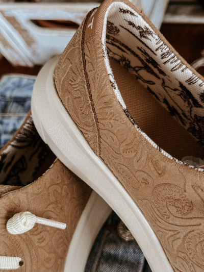 The Ariat Hilo (Tan Floral Emboss)