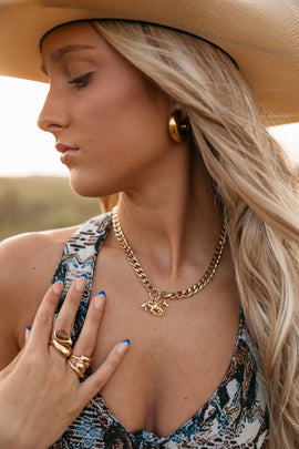 Rodeo Curb Charm Necklace | Gold