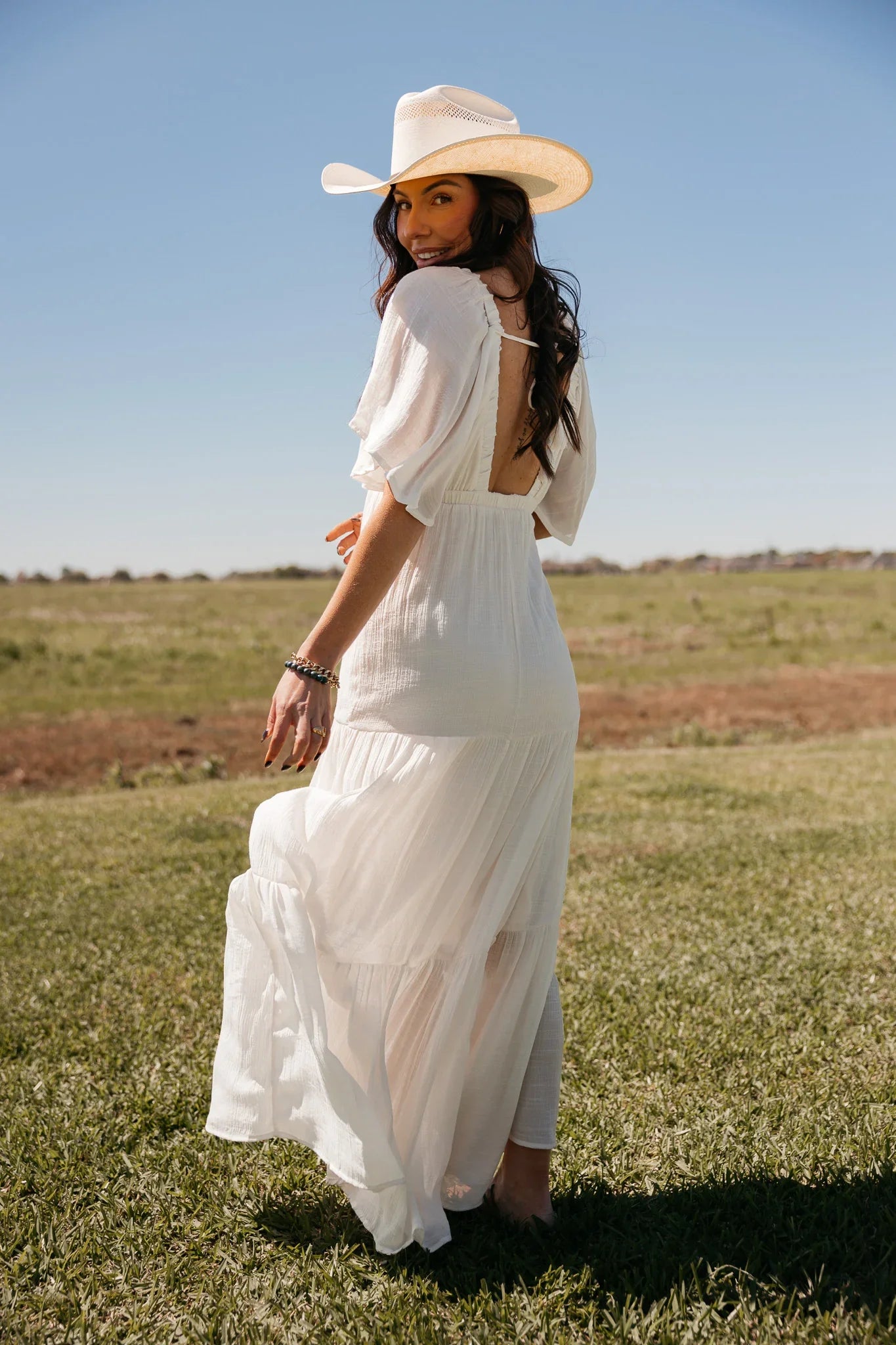 Ivory Flutter Sleeve Tiered Maxi Dress M Ivory Flutter Sleeve Tiered Maxi Dress M