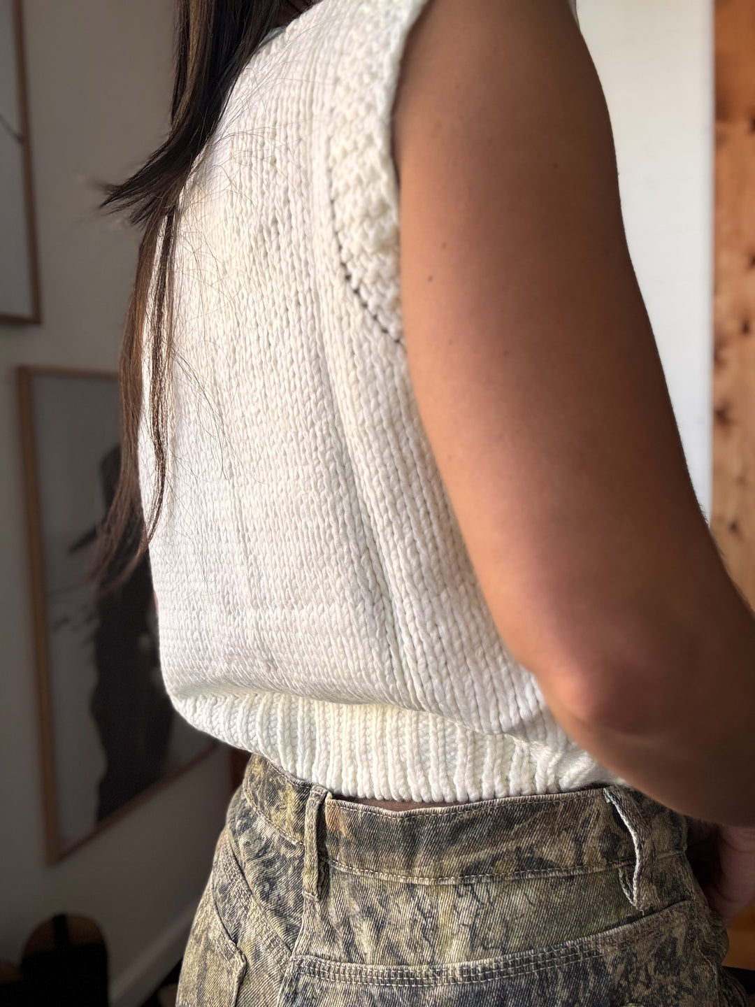 Bronco Knit Sweater vest - White