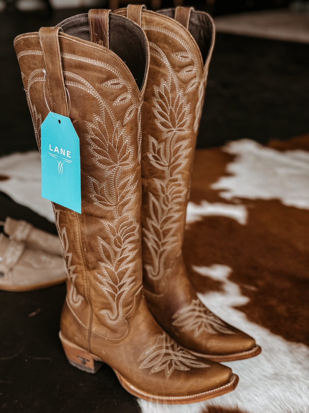 The Sandaga Knee High Boots (DSRT CLAY)