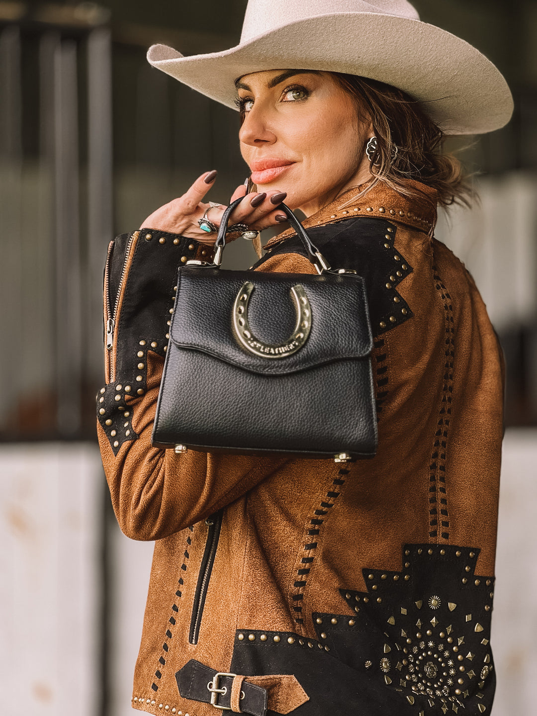 A jaqueta cravejada Scully