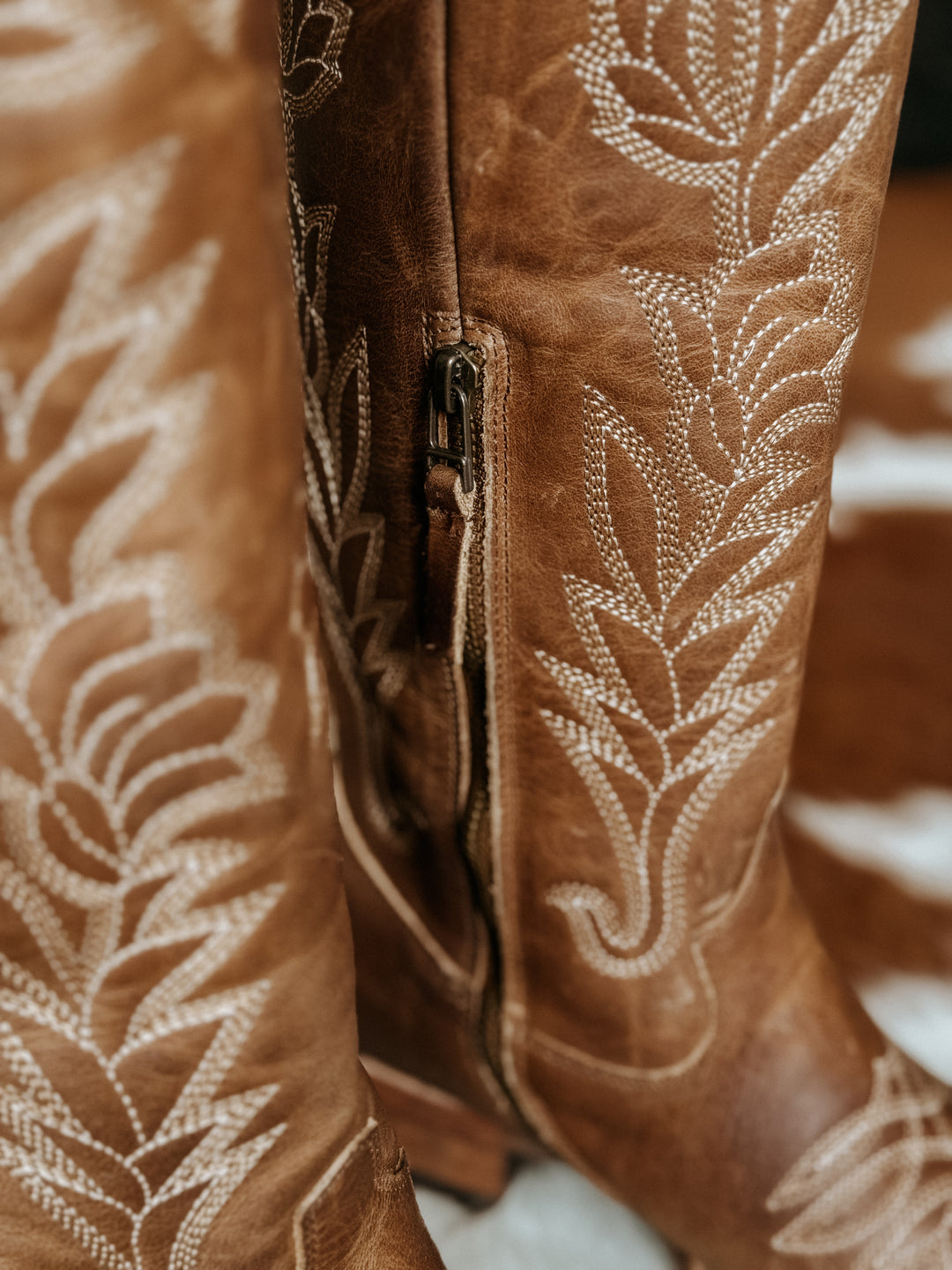 The Sandaga Knee High Boots (DSRT CLAY)