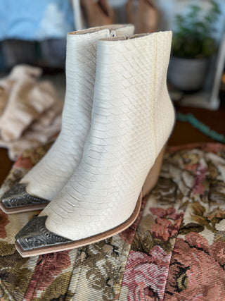 The Zion Bootie (IVORY)