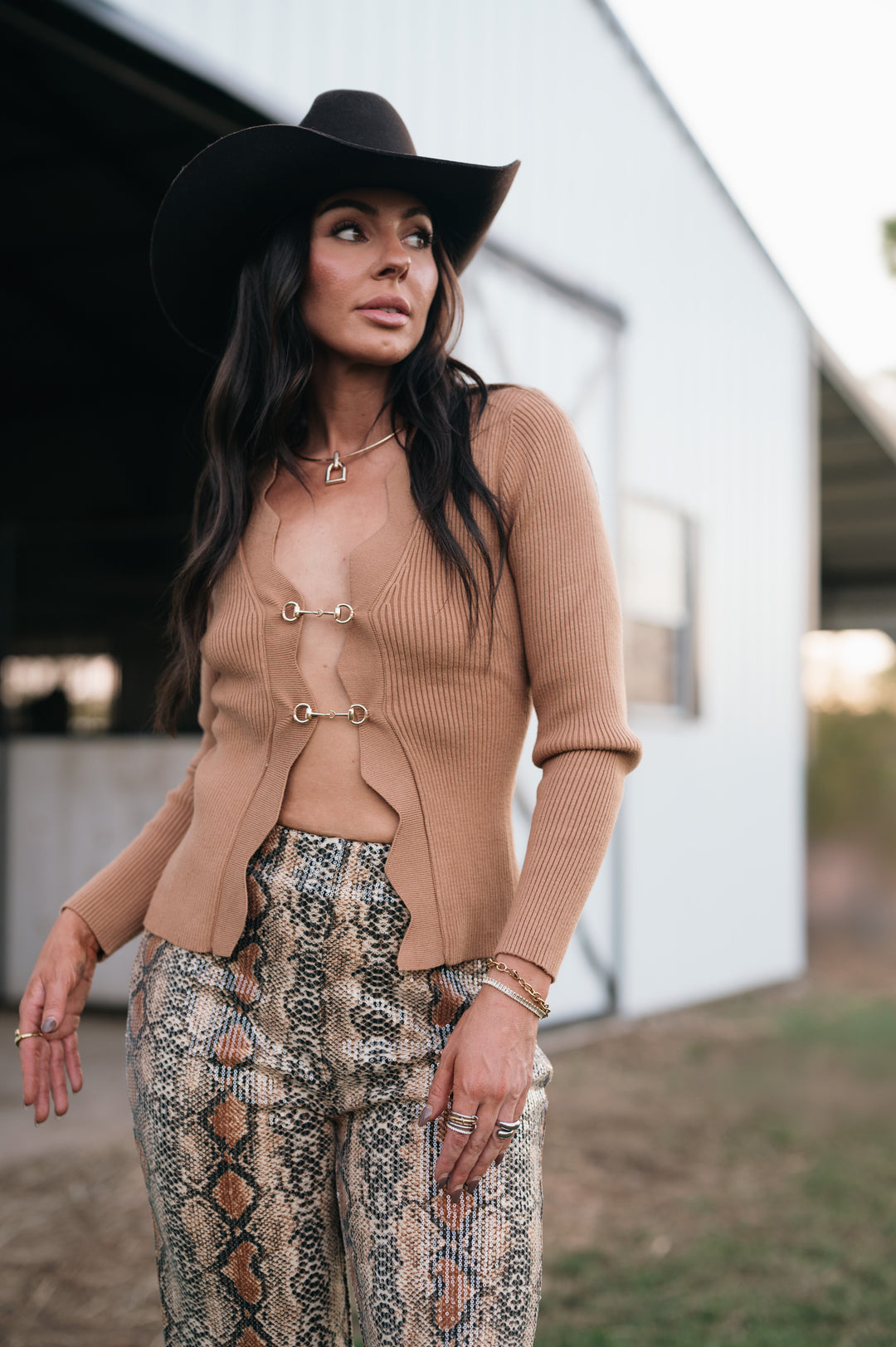 Horse bit Scalloped Knit Cardigan