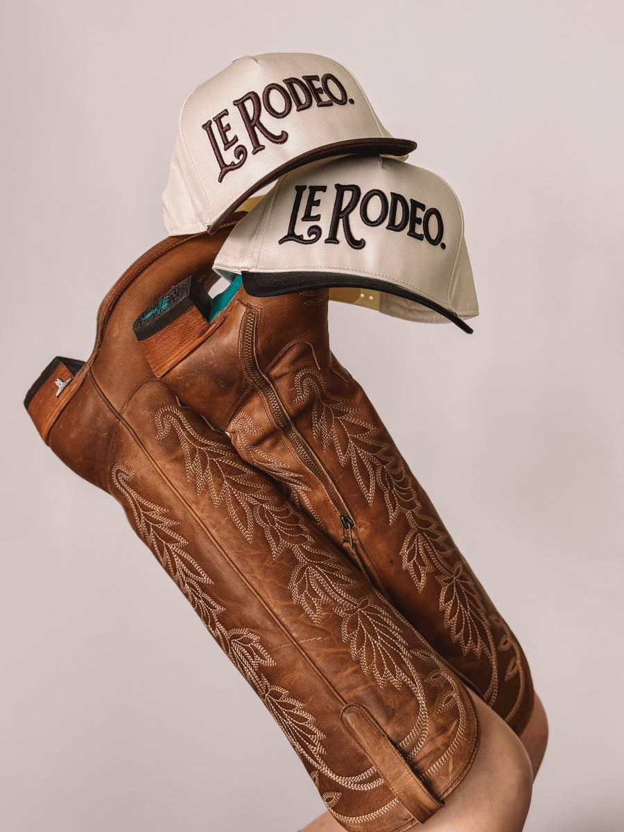 Cowgirl baseball cap style Le Rodeo trucker hat detail