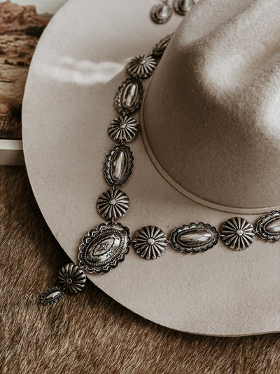 Concho Woman Necklace Set